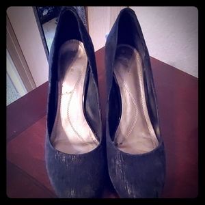 Size 9 Tahari Heels